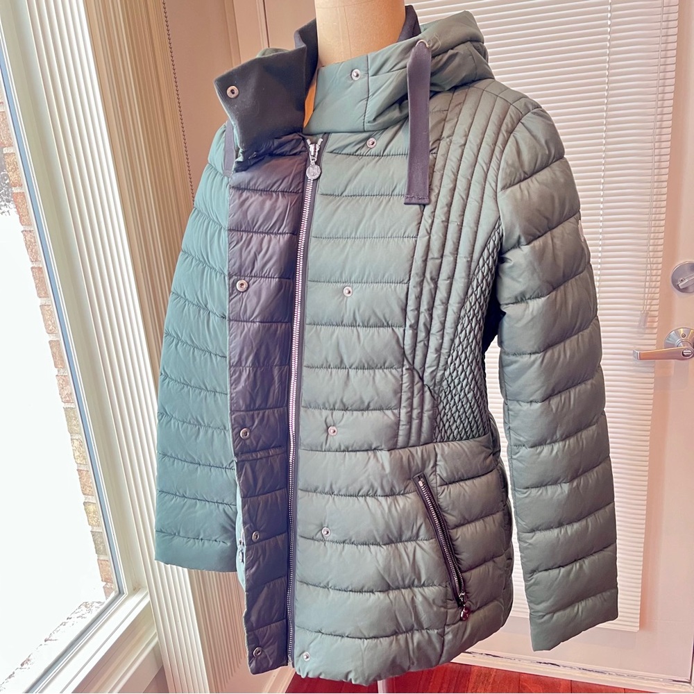Bernardo Women's Packable Water Resistant Puffer Jacket - Khaki green - Picture 5 of 13